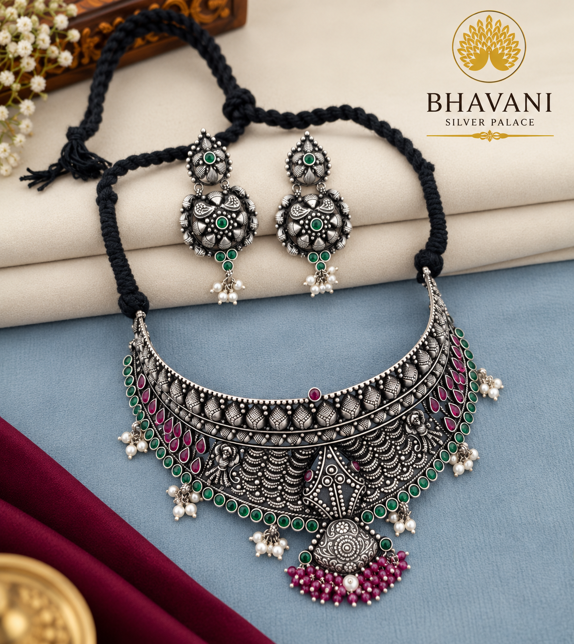 Samyukta Emerald Choker